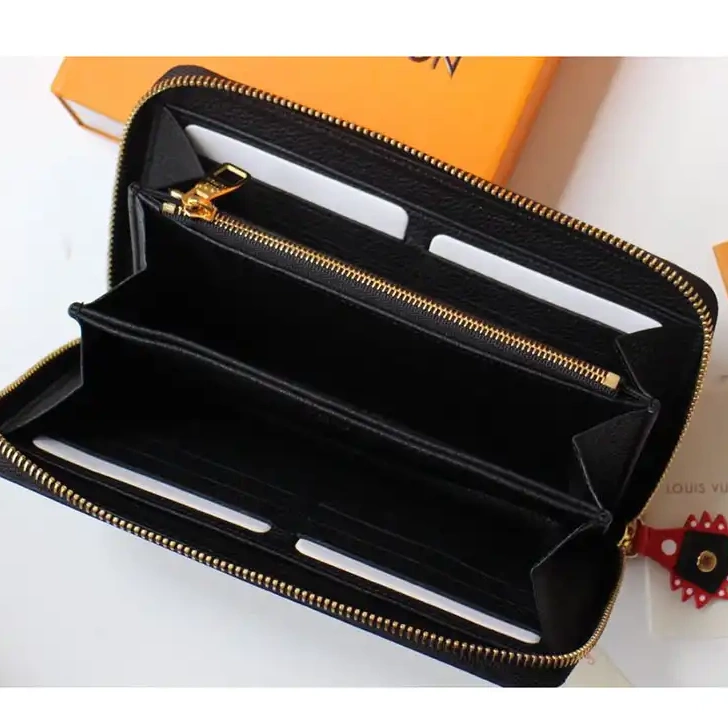 LV Bags 208B570081 0815